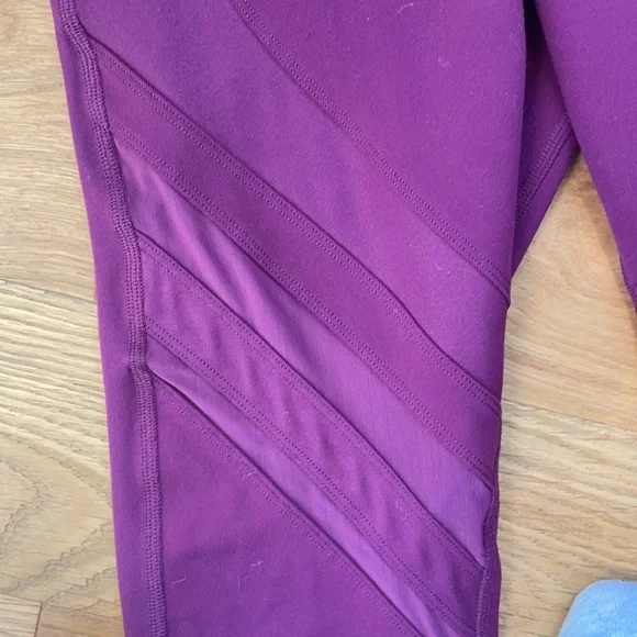ALO Yoga Mesh High Waist Epic Leggings Purple Juneberry - Picture 4 of 7